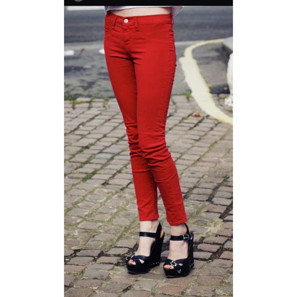 J Brand Skinny mid/reg rise pant. Red